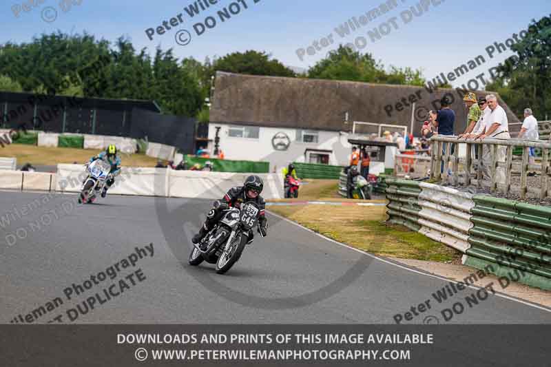 Vintage motorcycle club;eventdigitalimages;mallory park;mallory park trackday photographs;no limits trackdays;peter wileman photography;trackday digital images;trackday photos;vmcc festival 1000 bikes photographs